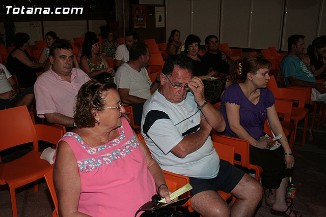 La representacin de la obra “Asesinos Annimos” de la compaña Teatre Arca congreg a cerca de 250 personas - 13