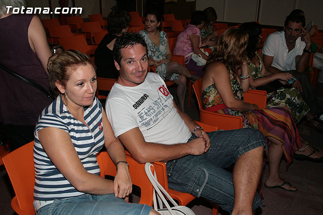 La representacin de la obra “Asesinos Annimos” de la compaña Teatre Arca congreg a cerca de 250 personas - 14