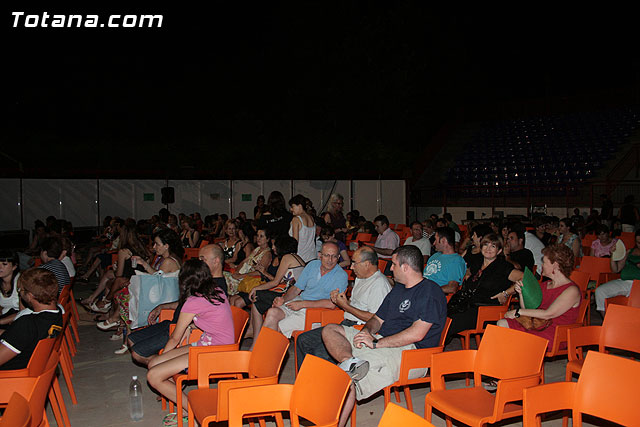 La representacin de la obra “Asesinos Annimos” de la compaña Teatre Arca congreg a cerca de 250 personas - 15