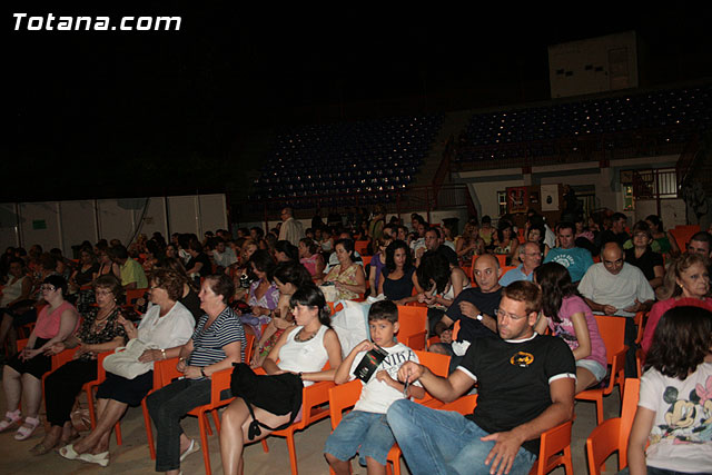La representacin de la obra “Asesinos Annimos” de la compaña Teatre Arca congreg a cerca de 250 personas - 22