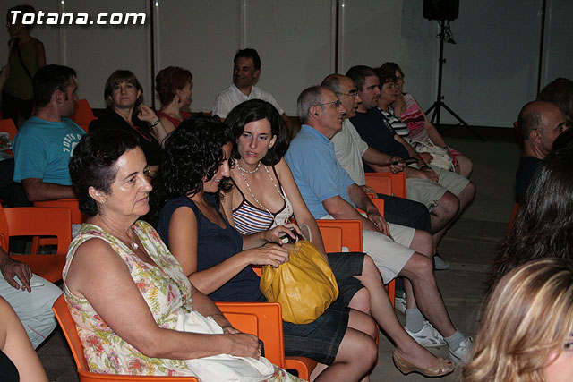 La representacin de la obra “Asesinos Annimos” de la compaña Teatre Arca congreg a cerca de 250 personas - 24