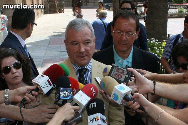 Valcárcel pide el endurecimiento de las penas y dice que la unidad fortalece la democracia - 1, Foto 1