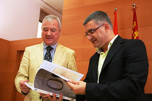 El colegio de Periodistas advierte de que se hace más trabajo con menos personal - 1, Foto 1