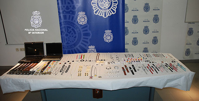 La Policía interviene más de 20.000 piezas de joyería falsificadas - 1, Foto 1