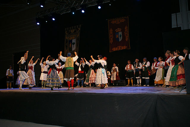 Ms de 1.000 personas asistieron a la XXII Edicin del Festival Nacional de Folklore celebrado en Puerto Lumbreras - 1