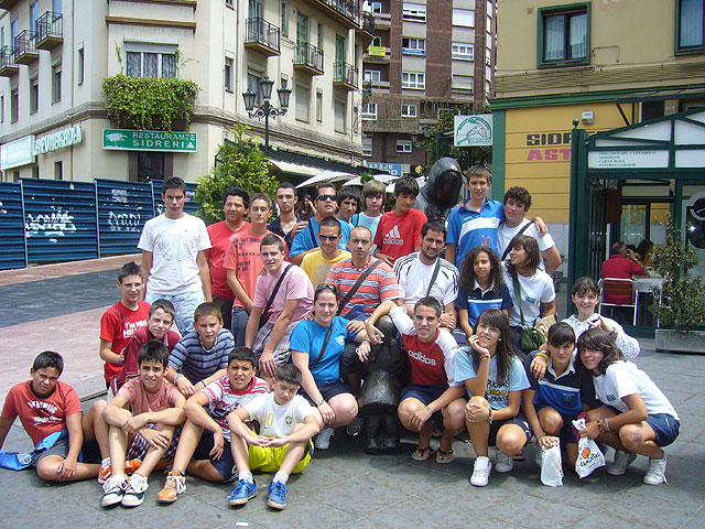 El Club Fútbol-Sala Capuchinos viajó a la localidad asturiana de Cangas del Narcea, Foto 2