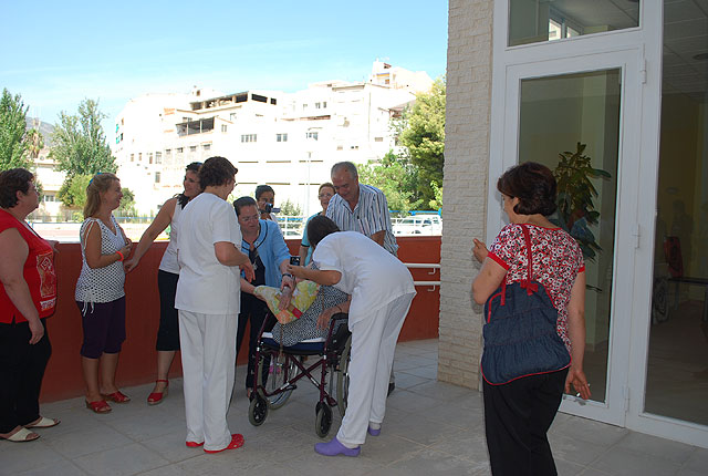 Traslado de ancianos a la residencia Nicols Gmez Tornero - 12