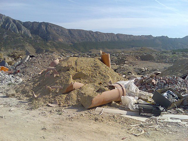 Ecologistas en Acción denuncia un vertedero ilegal en LIC y ZEPA de la sierra de Ricote - 2, Foto 2