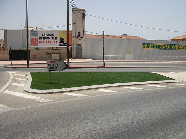 La mediana de la Avenida Ginés Campos ha sido reparada - 1, Foto 1