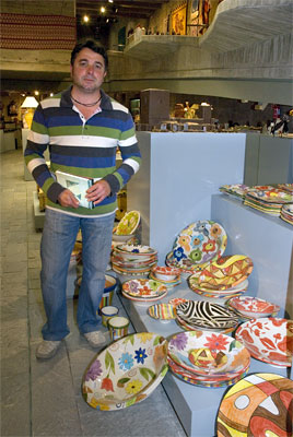 El alfarero-ceramista Martín Lario García “Eusebio”, finalista del Premio Nacional de Artesanía 2009 - 1, Foto 1