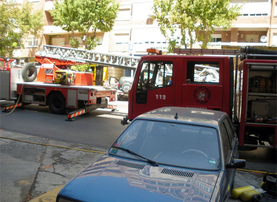 Cuatro heridos en un incendio en la calle Francisco de Borja - 1, Foto 1