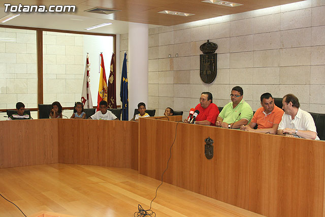 Autoridades municipales reciben a los 6 niños saharauis y a las familias totaneras que los acogen durante los meses de julio y agosto - 12