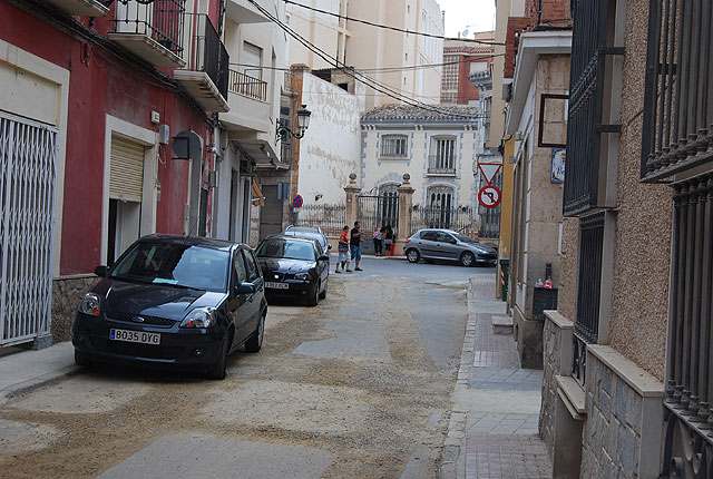 La concejalía de Planificación y Desarrollo Sostenible concluirá  las mejoras de los servicios para los vecinos de la calle Antonio Garrigues, Foto 1