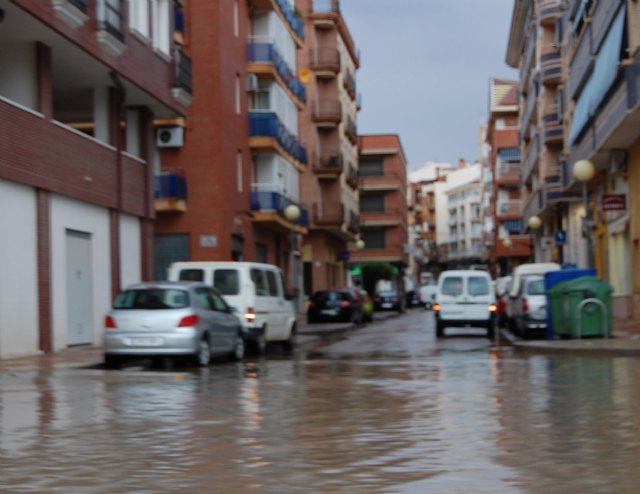 Casi treinta actuaciones se realizaron ayer a través del Centro de Coordinación de Emergencias con motivo de la lluvia - 1, Foto 1