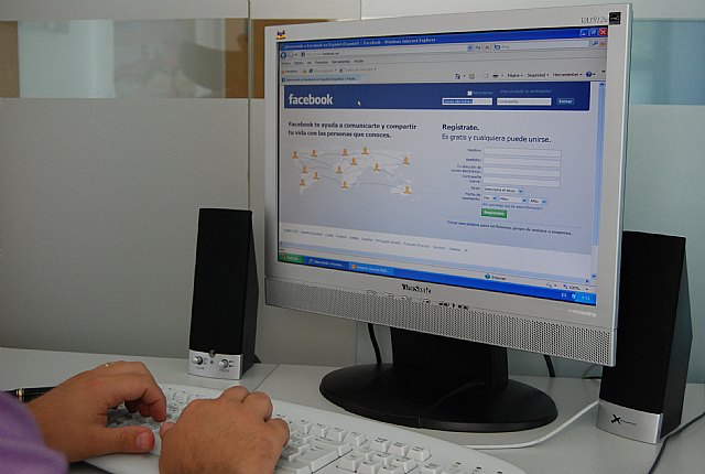 The city of Totana is integrated into social networks "Tuenti" and "Facebook", Foto 1
