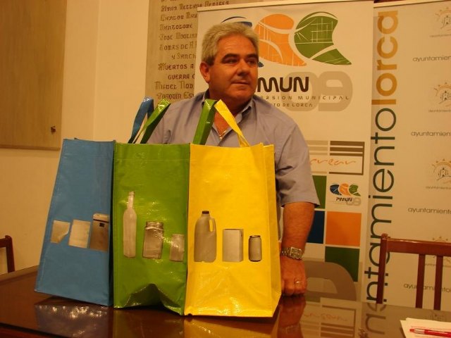 Tres de cada cuatro ciudadanos se muestra satisfecho con el nuevo servicio de ‘sanecanes’ para excrementos caninos - 1, Foto 1