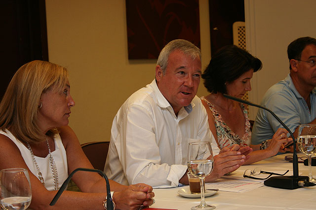 Valcárcel acusa al Gobierno de manipular a la Justicia con una estrategia definida, Foto 1