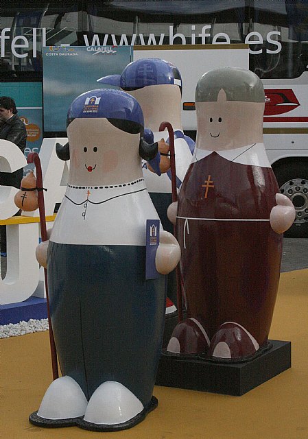 Miles de turistas reciben información sobre el Año Santo 2010 durante este verano - 2, Foto 2