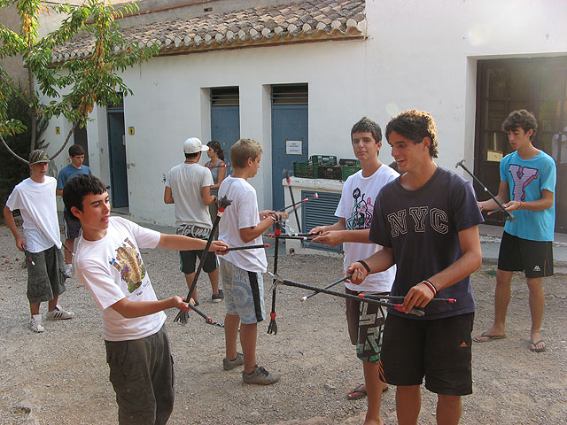 Una veintena de jóvenes participa en el “Campamento Juvenil”, Foto 2