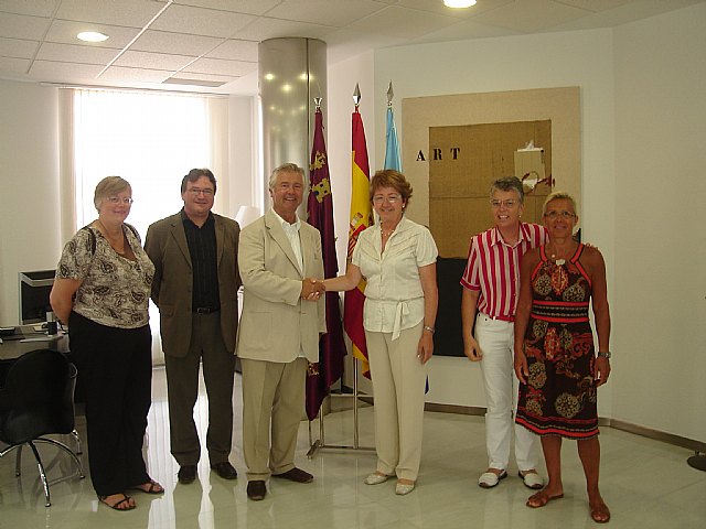 El alcalde del municipio francés Castelnau-le-Lez traslada a la Alcaldesa de San Javier la intención de hermanar ambos municipios - 1, Foto 1