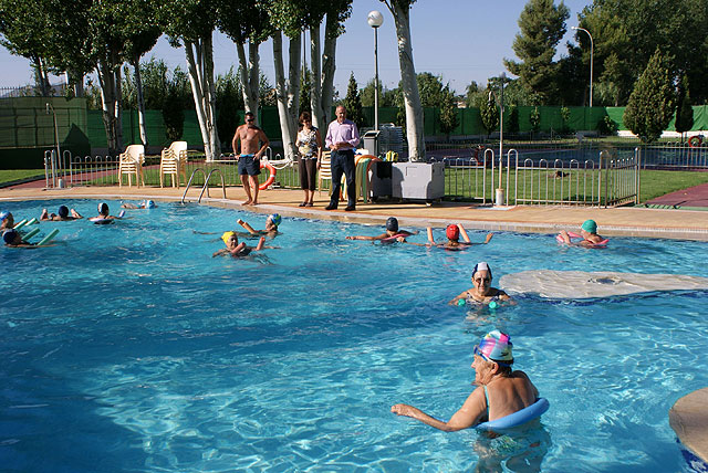 El Ayuntamiento de Puerto Lumbreras clausura la campaña estival de aquagym para mayores - 1, Foto 1