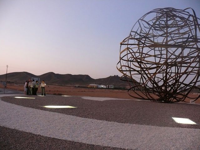 Hace unas semanas se pusieron en funcionamiento las dos rotondas del camino de los franceses - 1, Foto 1