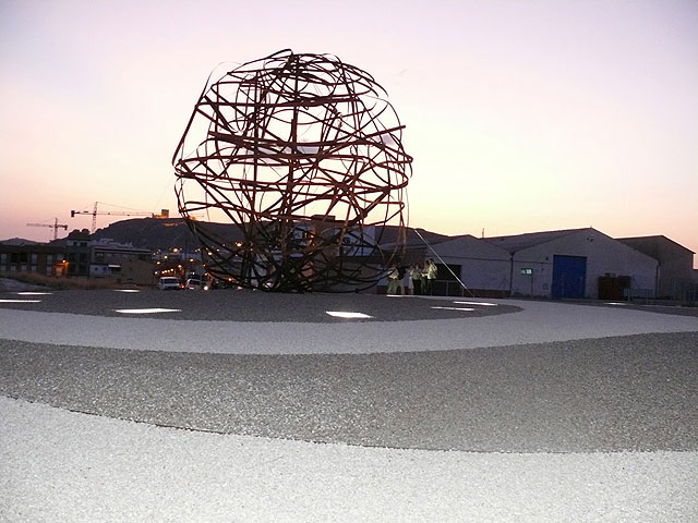 Hace unas semanas se pusieron en funcionamiento las dos rotondas del camino de los franceses - 2, Foto 2