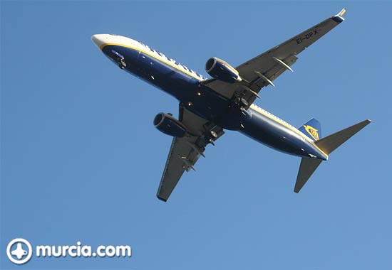 Rynair celebra el transporte de cuatro millones de pasajeros en el aeropuerto de San Javier - 1, Foto 1