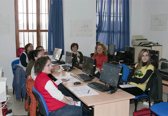 El martes, 1 de septiembre, arrancan los cursos de informtica para mujeres, Foto 1