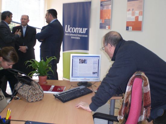 Totana cuenta con un centro de asesoramiento, información y formación de UCOMUR - 1, Foto 1