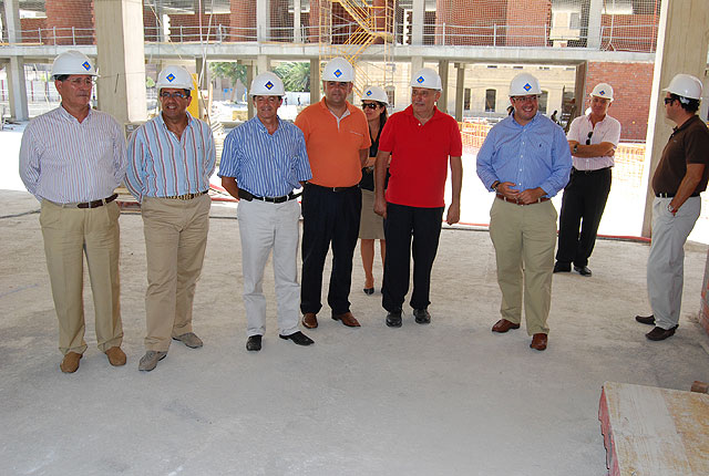 El alcalde de Totana y la edil de Educacin visitan las obras del futuro Campus Universitario de Lorca - 1