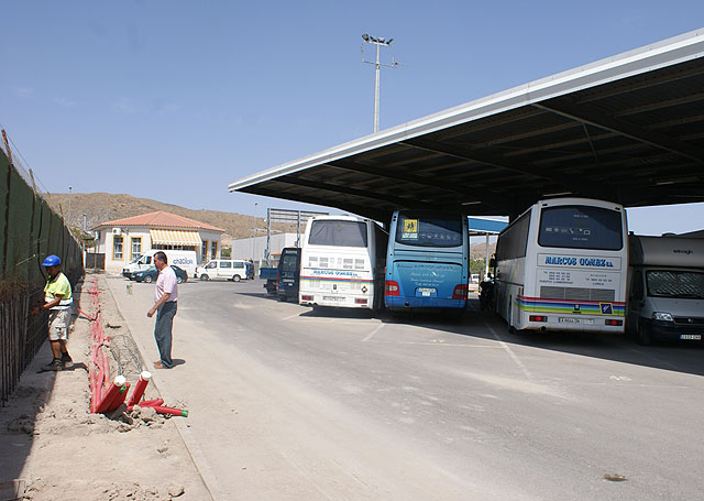 El Ayuntamiento inicia las obras de mejora en el aparcamiento de camiones del Polígono Industrial - 1, Foto 1