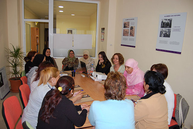 El Centro de Recursos para la Igualdad de Lorquí renueva su programa de actividades - 1, Foto 1