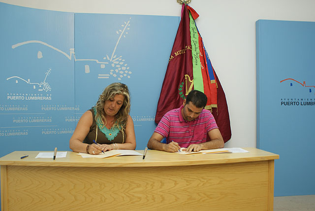 El Ayuntamiento firma un convenio de colaboración con la Banda Municipal para fomentar la cultura musical en Puerto Lumbreras - 2, Foto 2