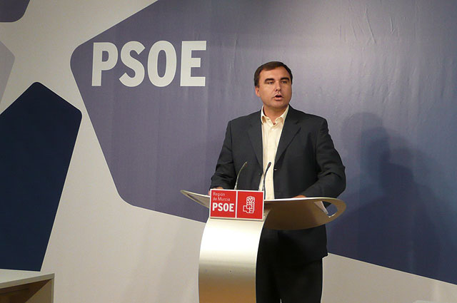 El PSOE afirma que “el modelo de Valcárcel nos está haciendo pagar un precio muy caro por la crisis” - 1, Foto 1