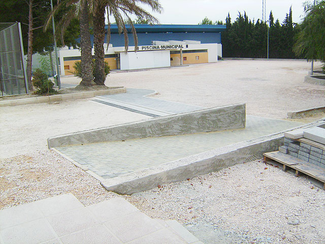 El Taller Municipal de Empleo acondiciona los accesos al Polideportivo - 1, Foto 1