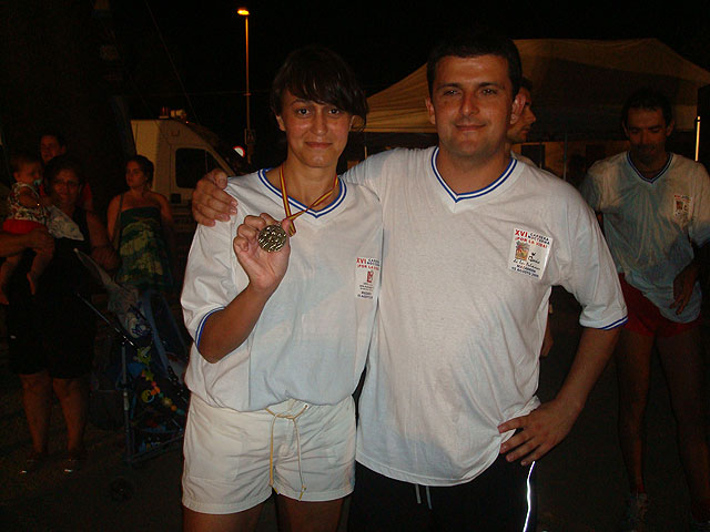 Pedro Ruiz y Rosa María Hernández, del Club Atletismo Totana, subieron al podium en la XVI carrera nocturna de Mazarrón, Foto 3