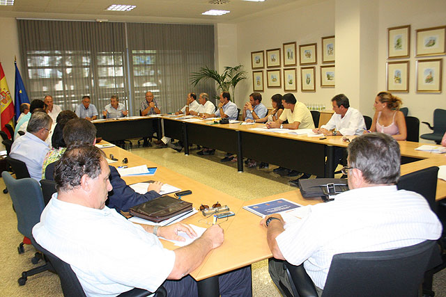Agricultura y representantes del sector crean grupos de trabajo específicos para reorientar el Plan Estratégico del Sector Agroalimentario - 1, Foto 1