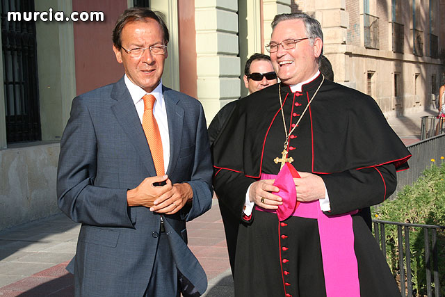 El Alcalde Cámara describe al Pregonero de la Feria como fiel embajador de Murcia y firme defensor de nuestras tradiciones - 1, Foto 1