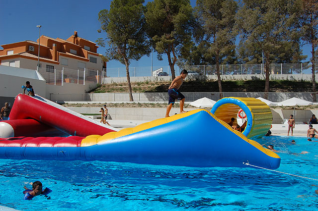 Entrega de diplomas a los alumnos de los Cursos de Natación 2009 - 1, Foto 1