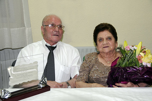 Homenaje a los “Abuelos del año” en el Hogar del Pensionista - 1, Foto 1