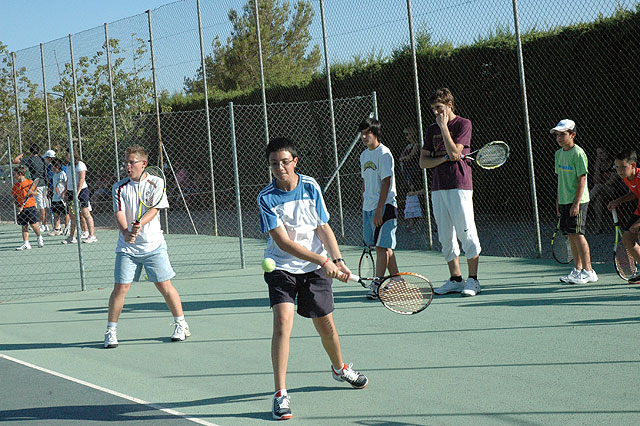 Comienza la Escuela de Tenis del Club de Tenis de Totana, Foto 3