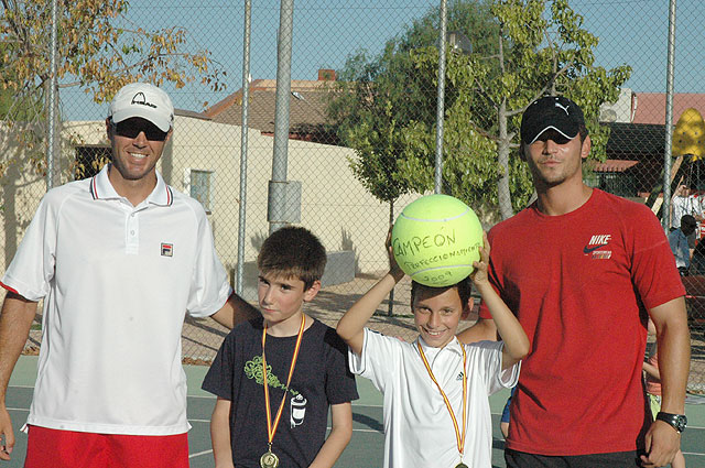 Comienza la Escuela de Tenis del Club de Tenis de Totana, Foto 4