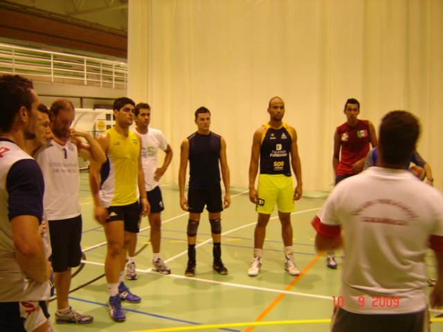El Club Voleibol Caravaca ya trabaja al completo - 1, Foto 1