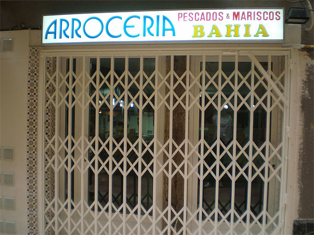 Un microcrédito permite la reapertura de una marisquería en el Casco Histórico - 1, Foto 1