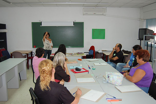 Hoy lunes 14 de septiembre ha comenzado en el municipio torreño un curso de coeducación con matrícula gratuita - 1, Foto 1