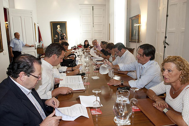 El Ayuntamiento regula el uso de los locales sociales para unificar criterios en su gestión - 1, Foto 1