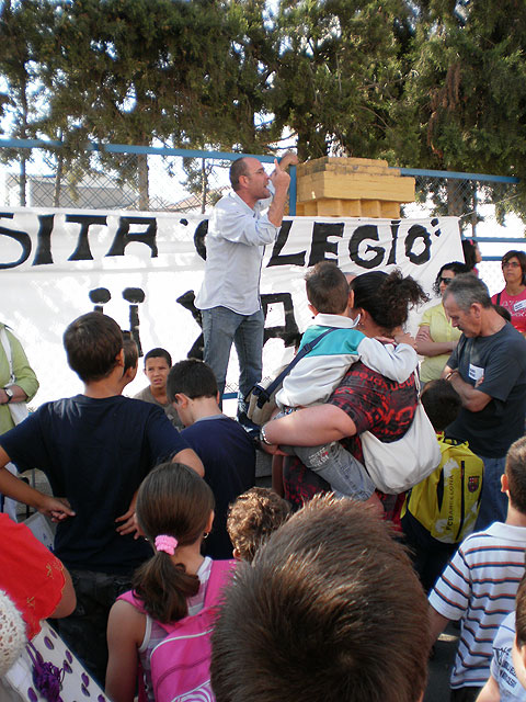 CCOO apoya la manifestación de los padres del colegio Sagrado Corazón de Librilla - 2, Foto 2