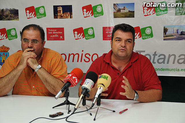 IU exige al Alcalde que se baje del coche oficial y asuma sus responsabilidades, Foto 2