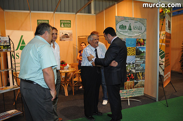 El alcalde y el concejal de Agricultura y Ganadera promocionan la “I Feria de Agricultura y Ganadera de Totana” - 1